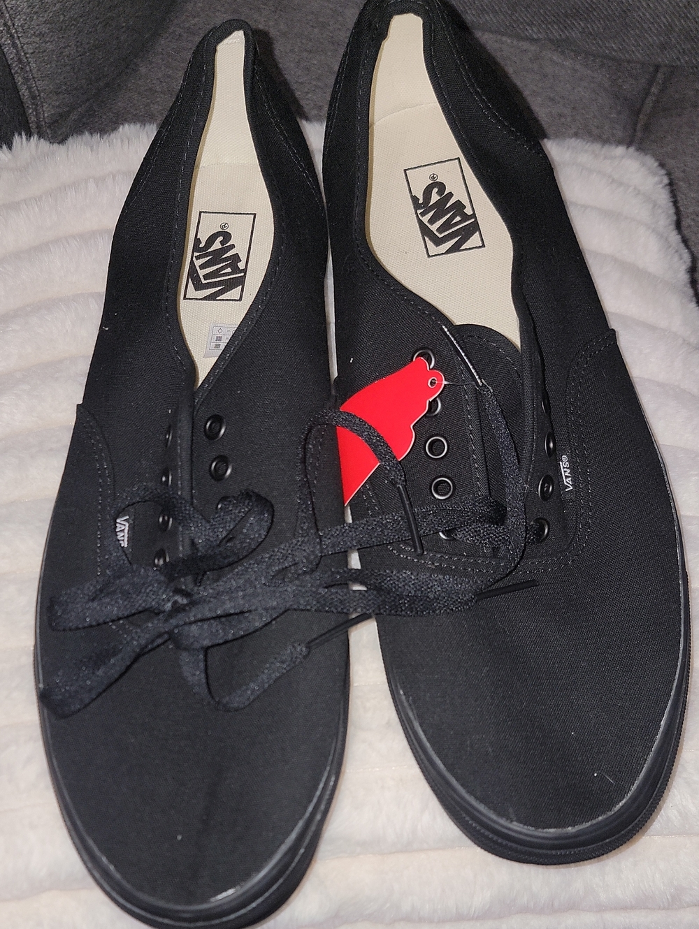 New Vans Black Canvas Low-Top Sneakers SIZE 16